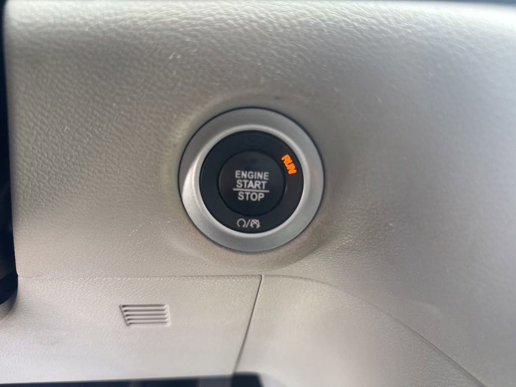 Used 2020 Chrysler Pacifica Touring-L Plus image 33