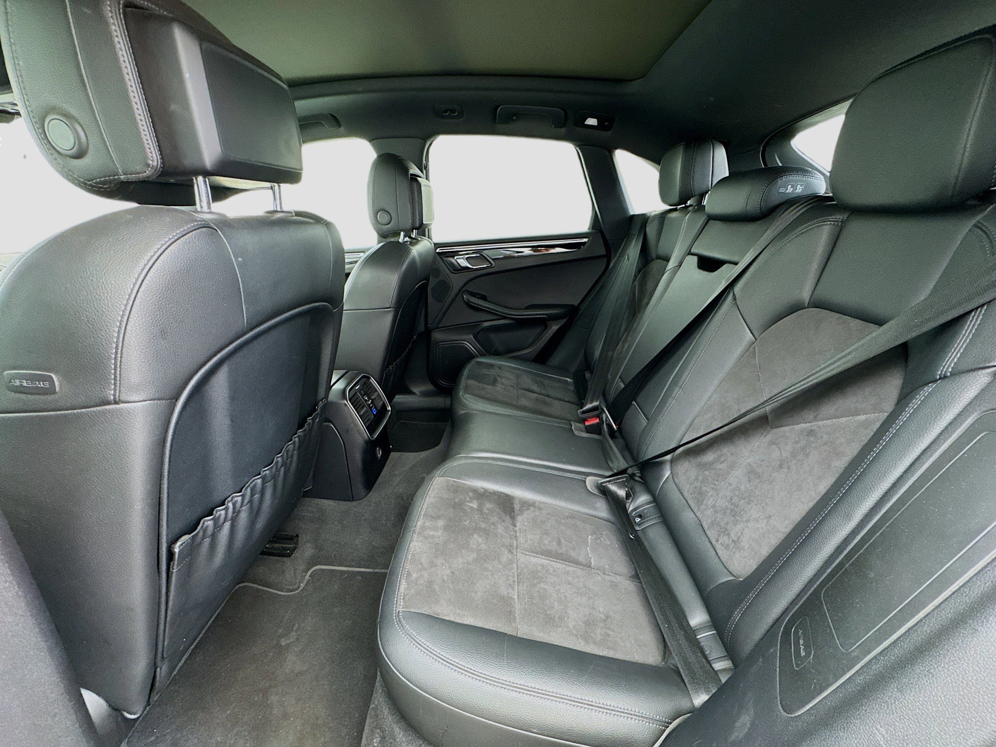 Used 2019 Porsche Macan image 16