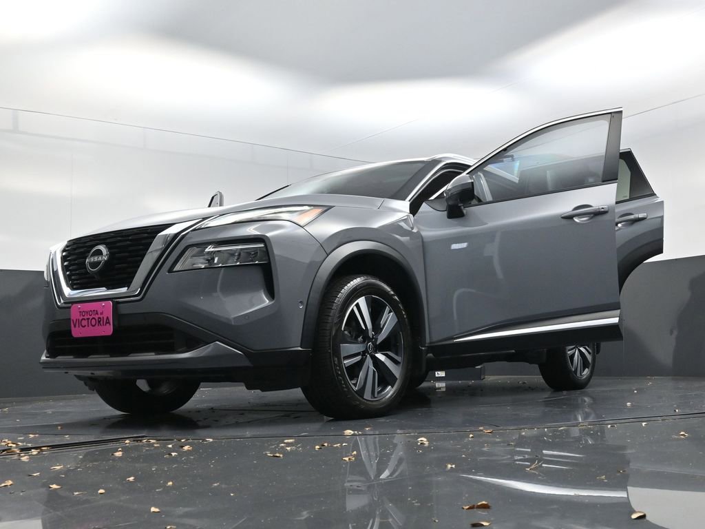 Used 2023 Nissan Rogue SL w/ SL Premium Package image 28