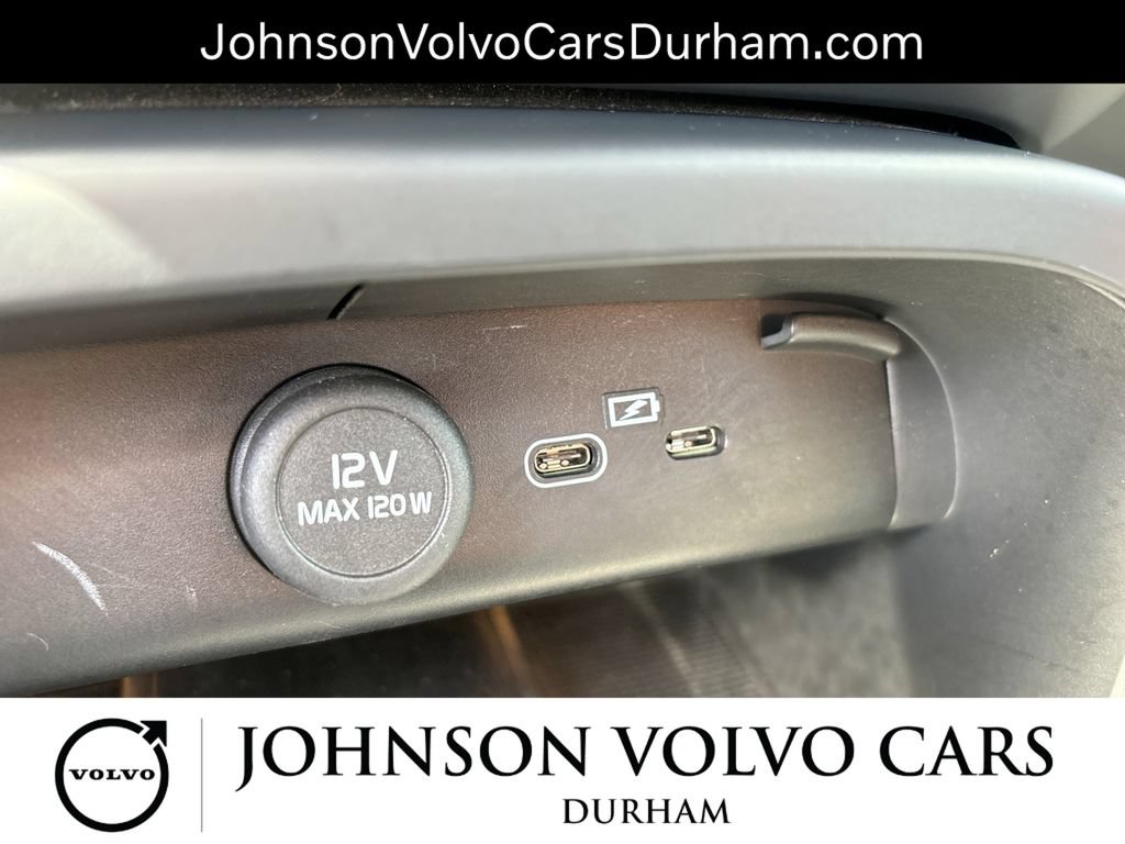 Used 2023 Volvo C40 Recharge Core AWD/4WD image 27