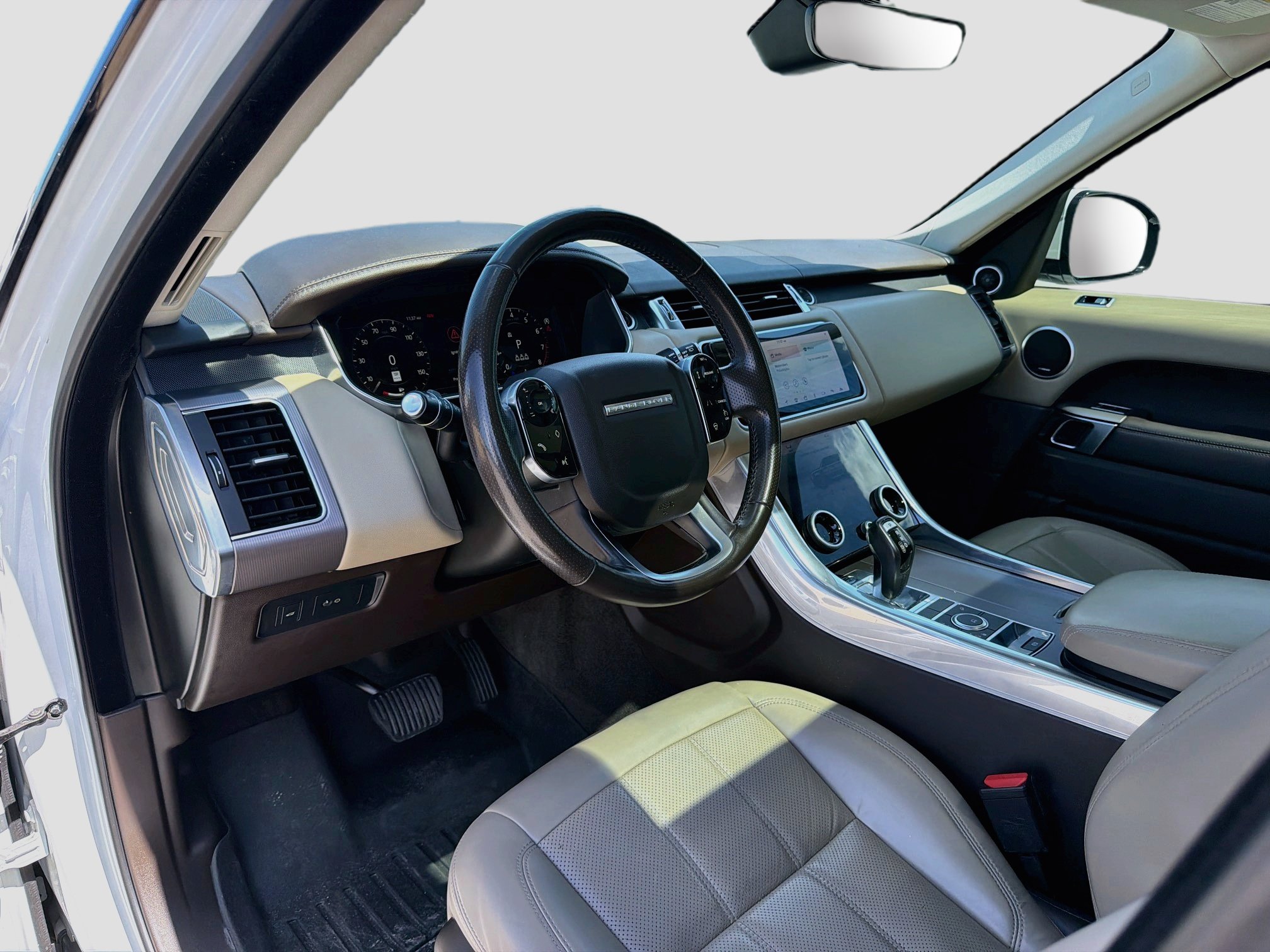 Used 2019 Land Rover Range Rover Sport HSE AWD/4WD image 25