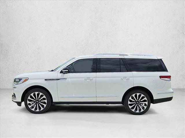 Used 2023 Lincoln Navigator Reserve AWD/4WD image 9