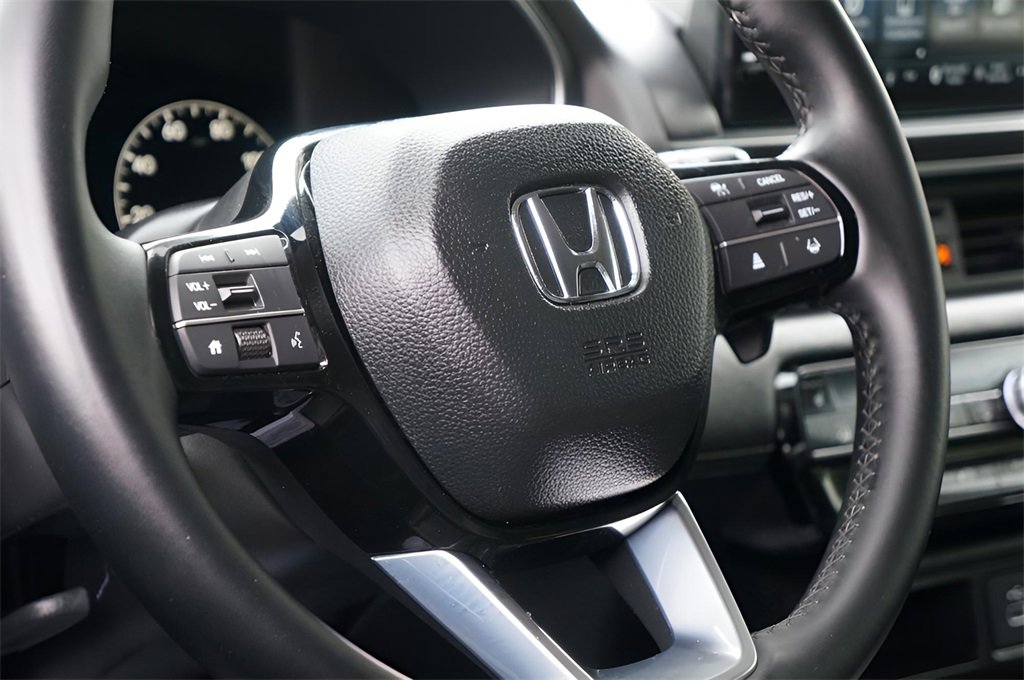 Used 2024 Honda Pilot Touring image 8