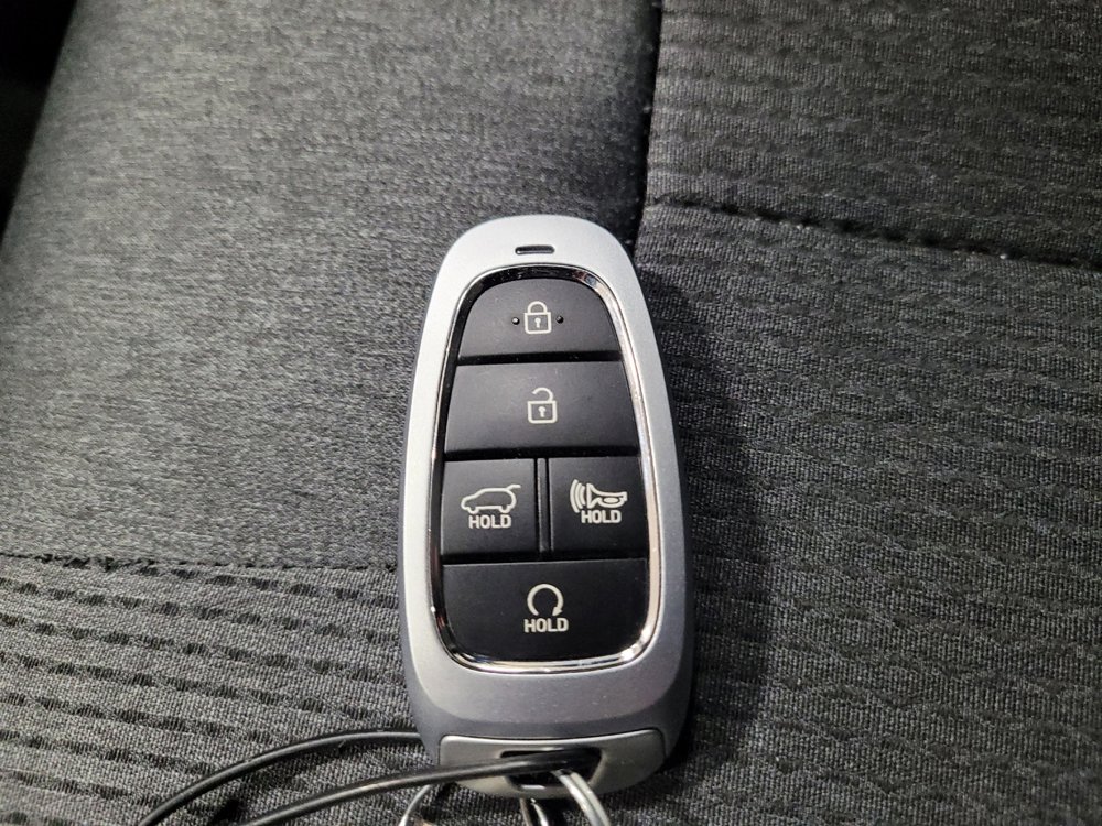 Used 2023 Hyundai Santa Fe SEL AWD/4WD image 32