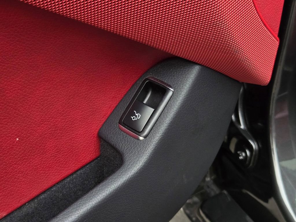 Used 2019 Mercedes-Benz SL 550 image 18