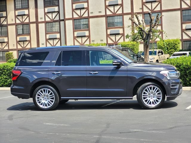 Used 2024 Ford Expedition Limited AWD/4WD image 4