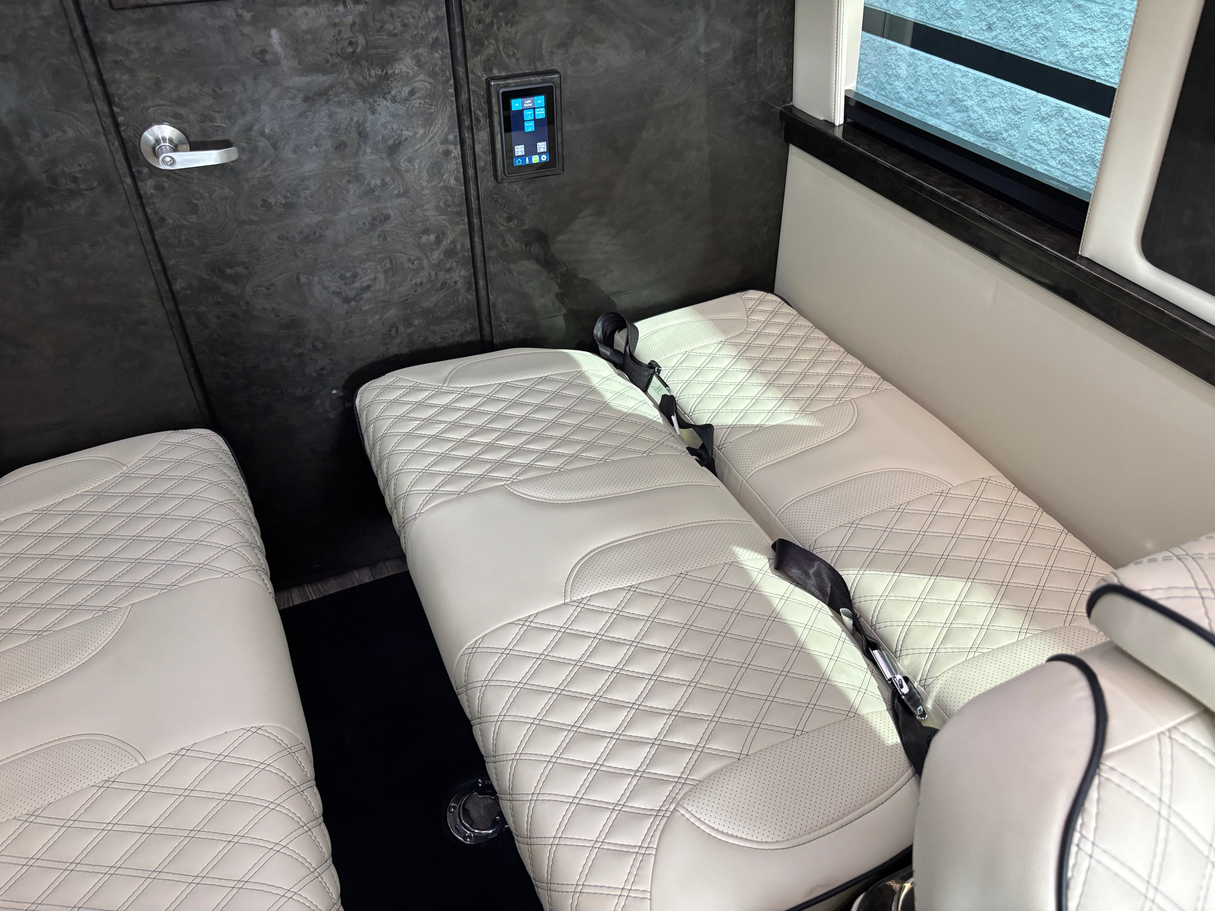 Used 2020 Mercedes-Benz Sprinter 3500 image 44
