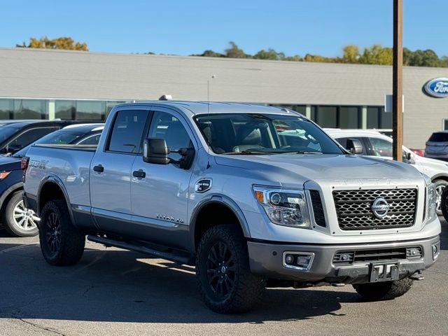 Used 2016 Nissan Titan PRO-4X image 35