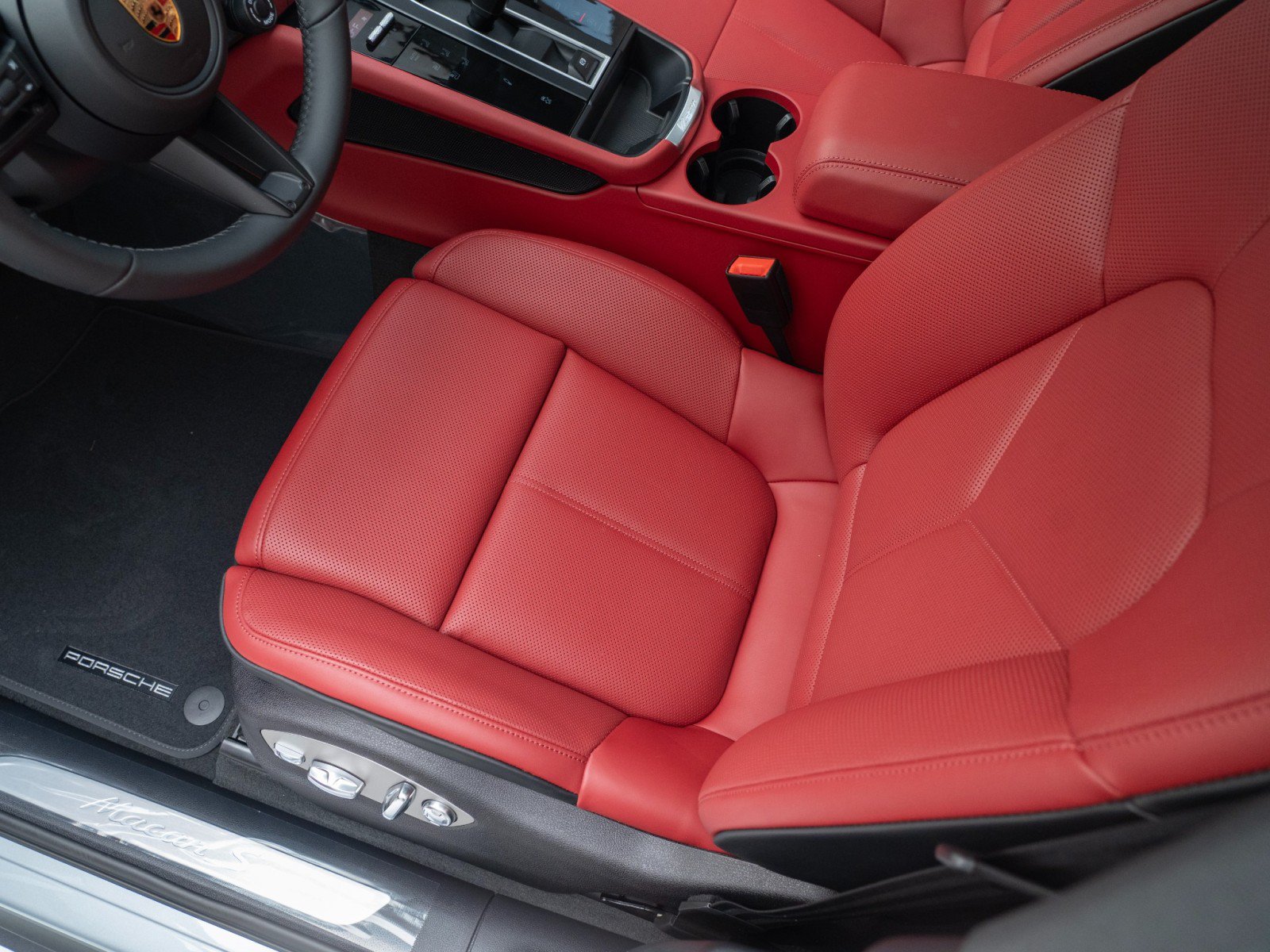 New 2026 Porsche Macan S AWD/4WD image 16