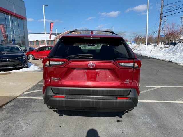 Used 2019 Toyota RAV4 LE w/ Carpet Mat Package image 4