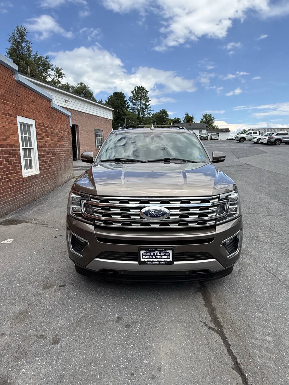 Used 2018 Ford Expedition Max Limited w/ Driver Assistance Package AWD/4WD image 4