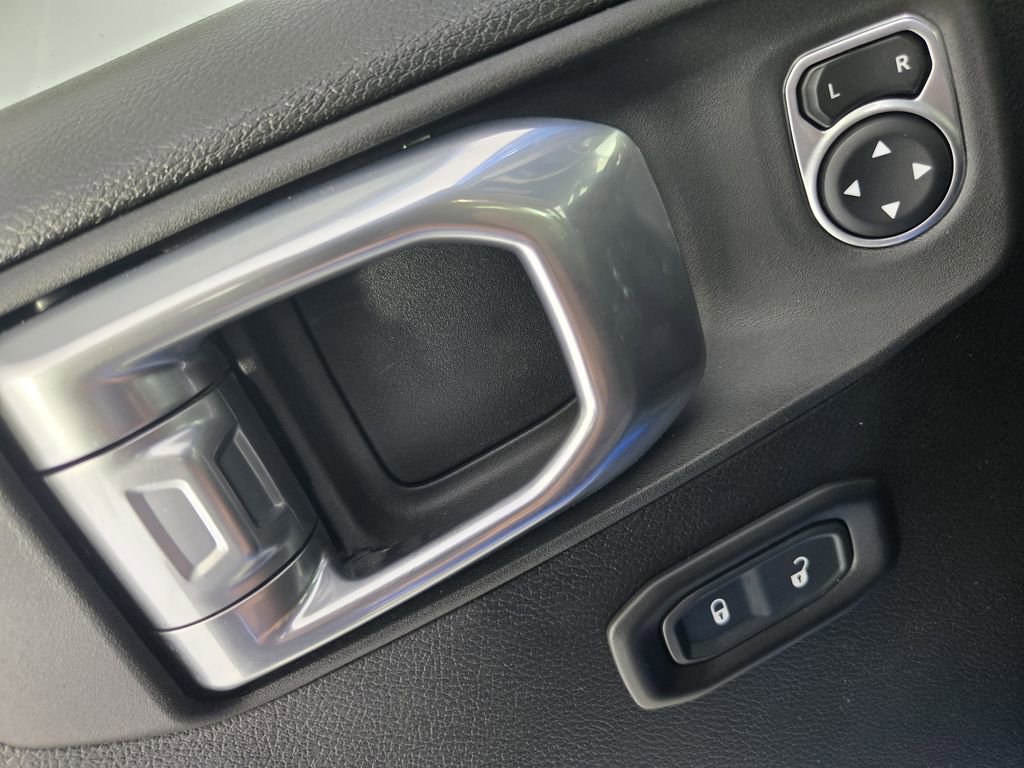 Used 2023 Jeep Wrangler Unlimited Sport image 25
