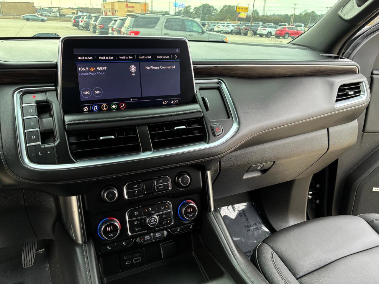 Used 2021 Chevrolet Tahoe LT w/ Luxury Package image 18