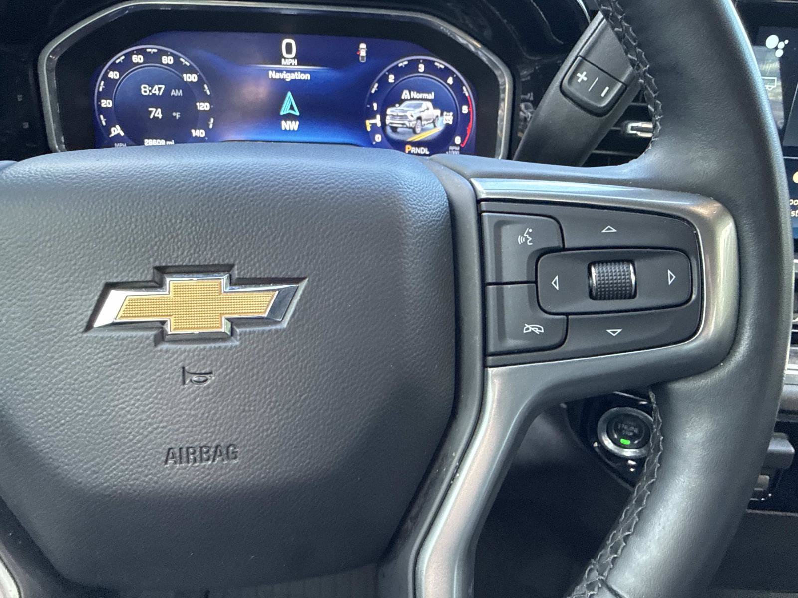 Used 2024 Chevrolet Silverado 2500 LTZ AWD/4WD image 16