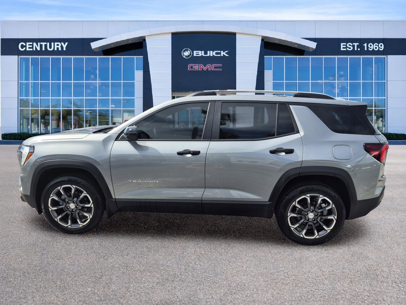 Used 2026 GMC Terrain Elevation w/ Elevation Premium Package FWD image 7