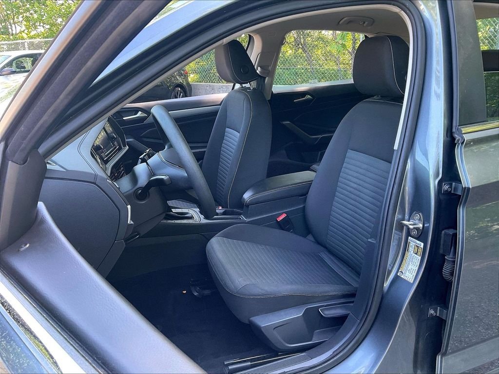 Certified 2023 Volkswagen Jetta S FWD image 10