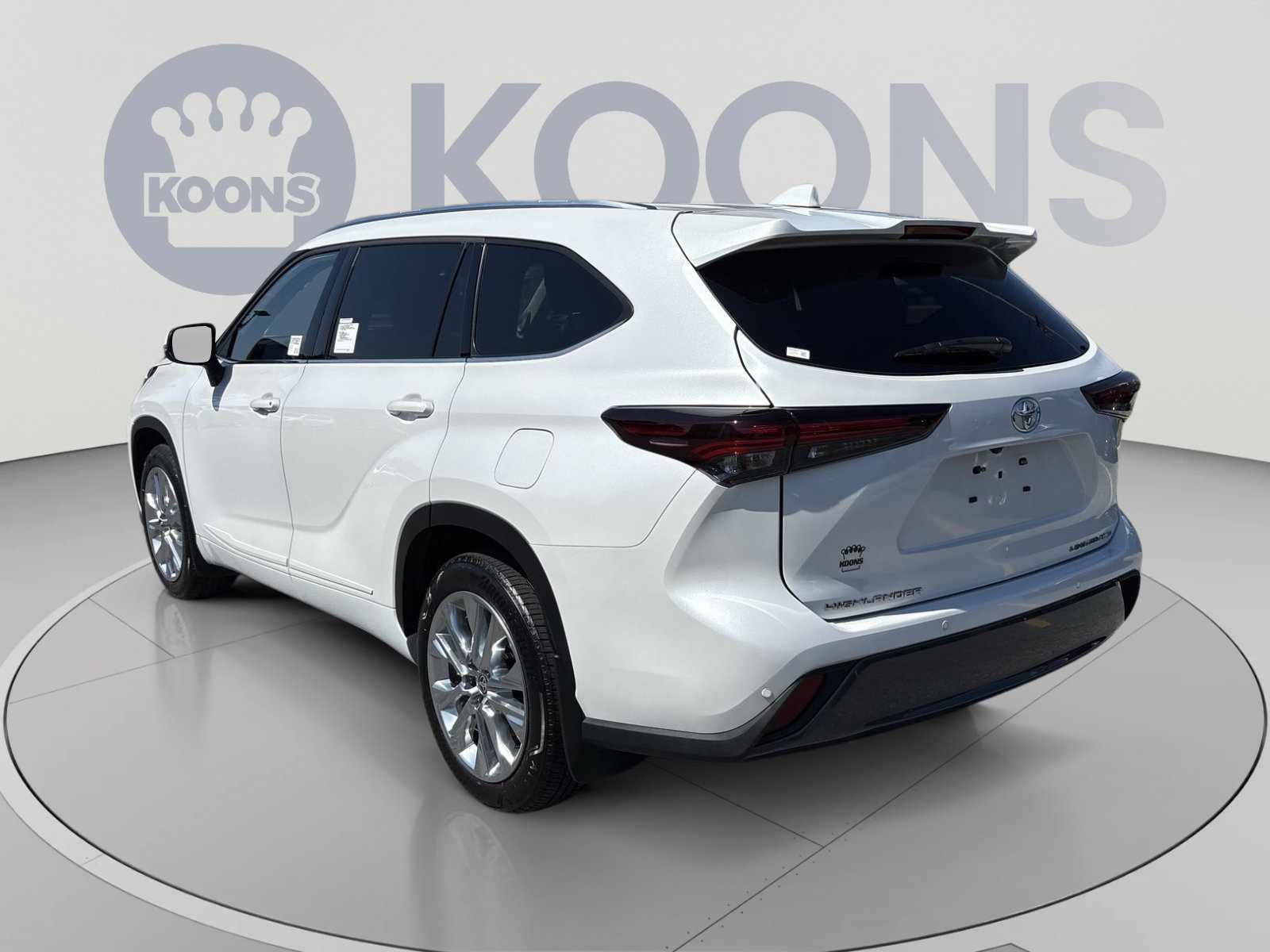 Used 2025 Toyota Highlander Limited AWD/4WD image 4