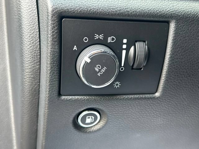 Used 2021 Jeep Grand Cherokee Limited AWD/4WD image 23