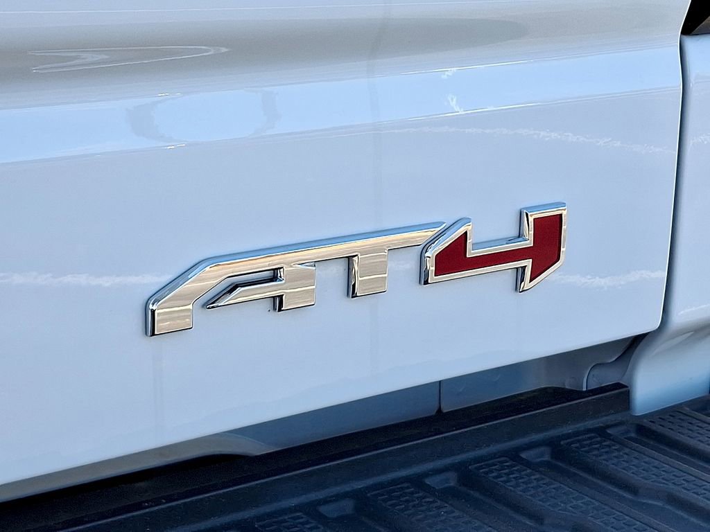 Used 2024 GMC Sierra 1500 AT4 w/ Technology Package AWD/4WD image 32