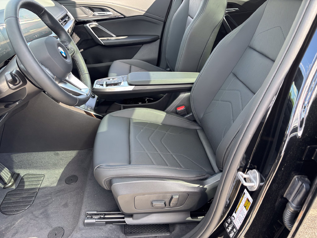 New 2026 BMW X1 xDrive28i w/ Technology Package AWD/4WD image 12