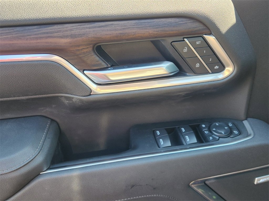 New 2026 GMC Sierra 3500 SLT w/ SLT Convenience Package image 27