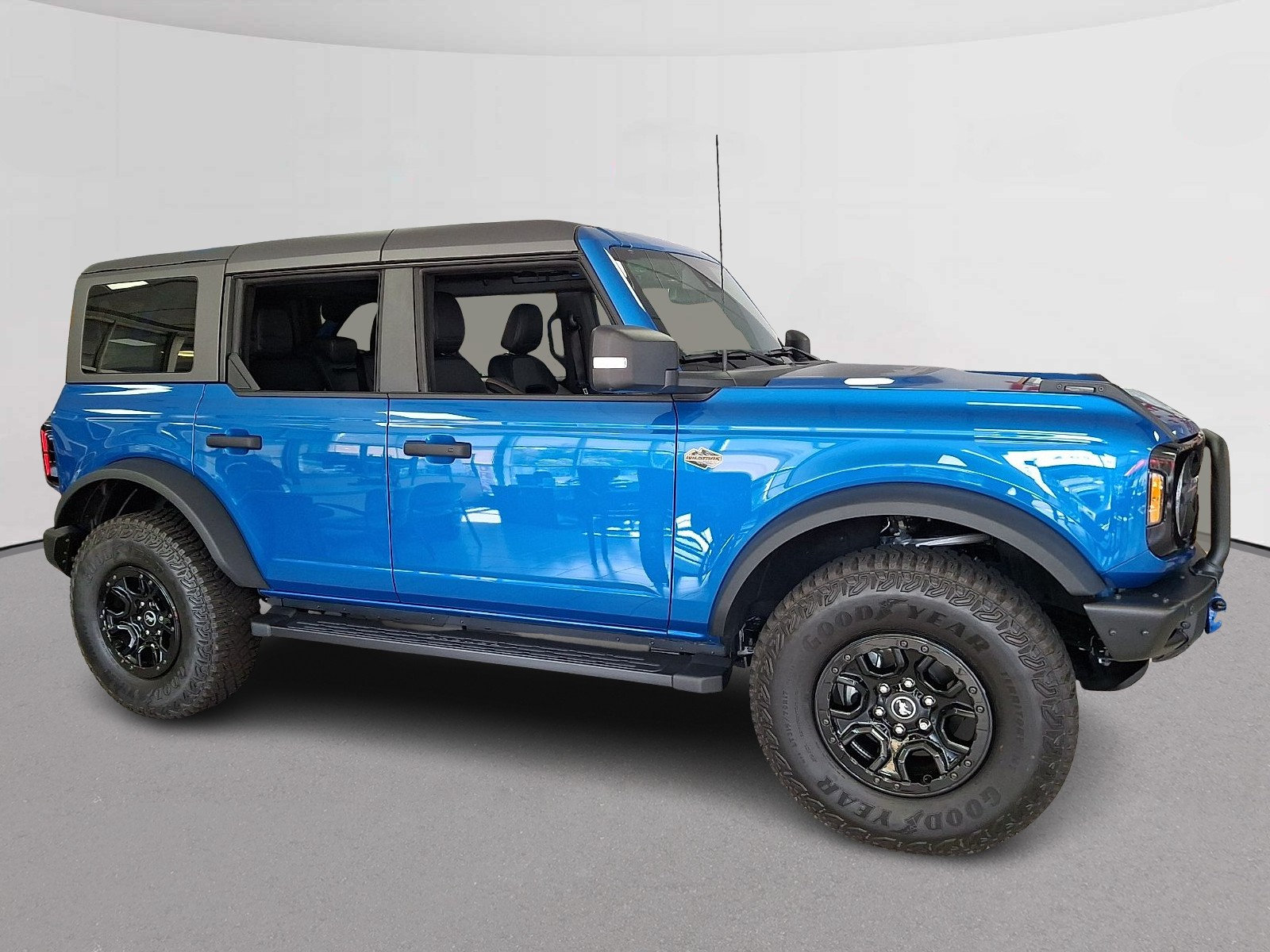 Used 2023 Ford Bronco Wildtrak AWD/4WD image 11