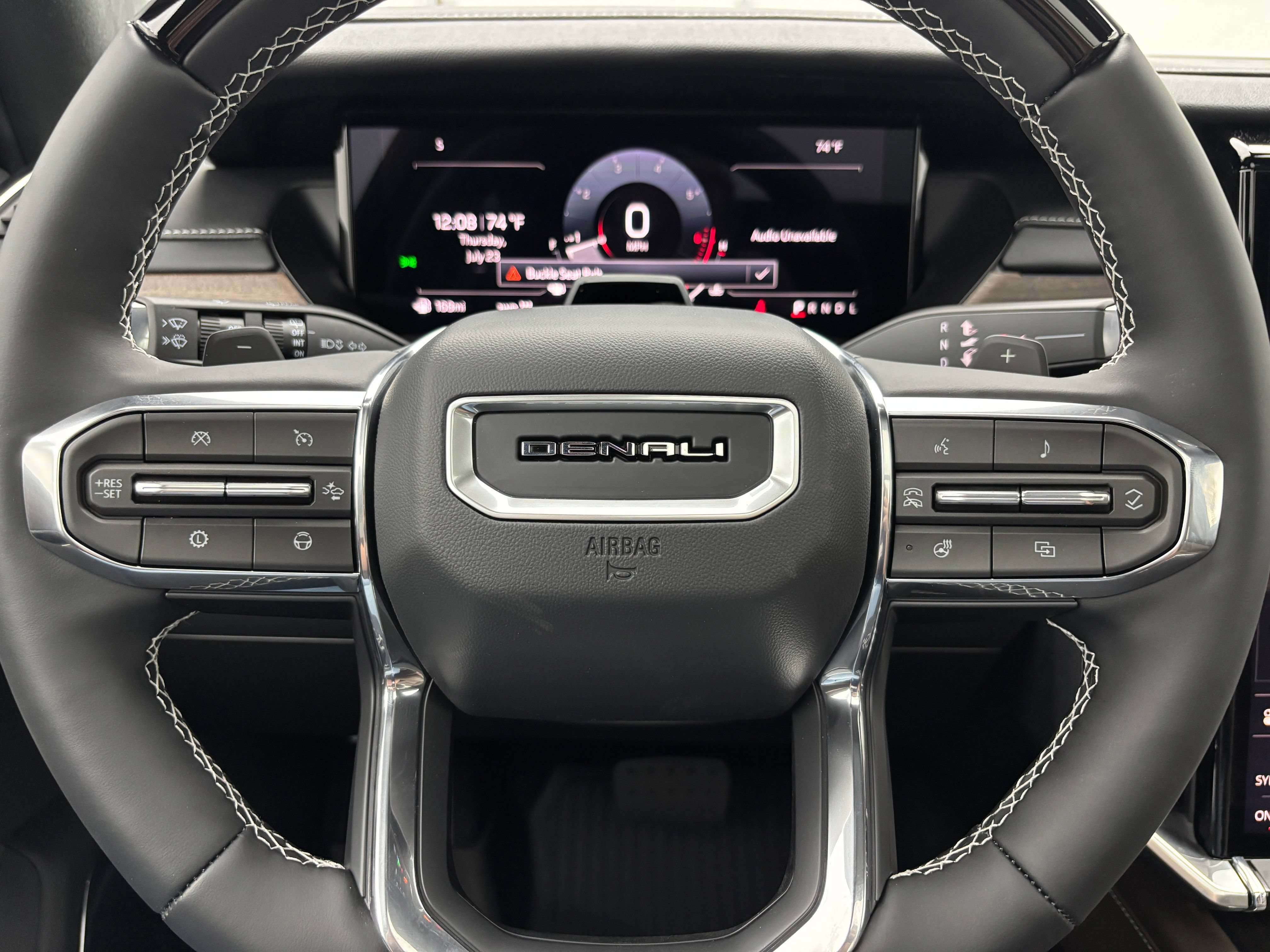 New 2026 GMC Acadia Denali Ultimate w/ LPO, Floor Liner Package AWD/4WD image 24