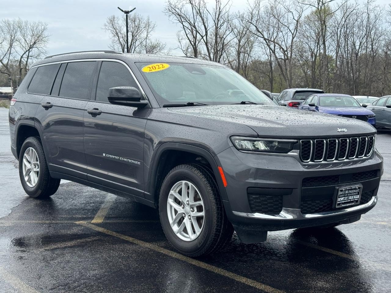 Used 2022 Jeep Grand Cherokee L Laredo w/ Luxury Tech Group I AWD/4WD image 2