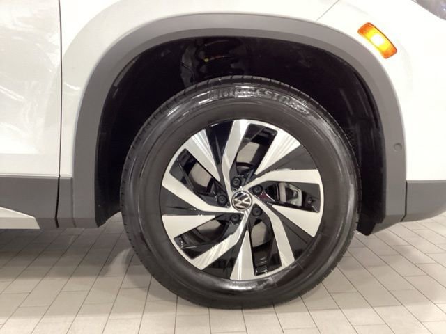 Used 2025 Volkswagen Tiguan S image 24