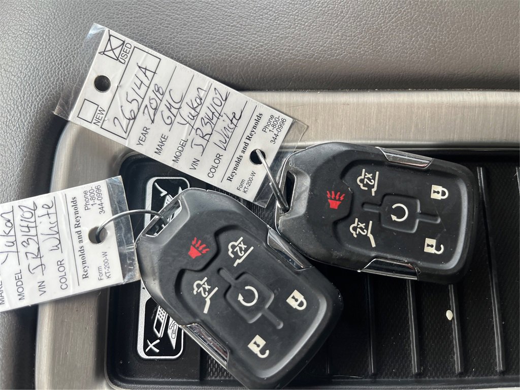 Used 2018 GMC Yukon Denali image 35