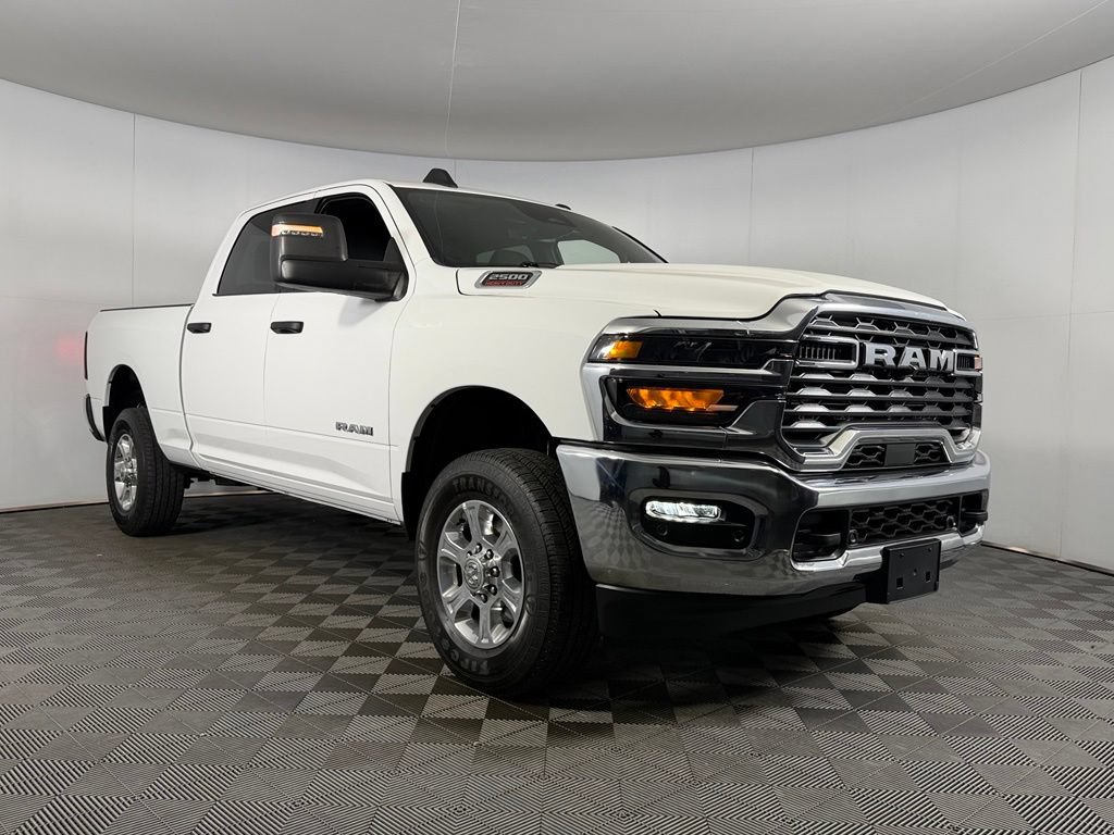 Used 2025 RAM 2500 Big Horn AWD/4WD image 4