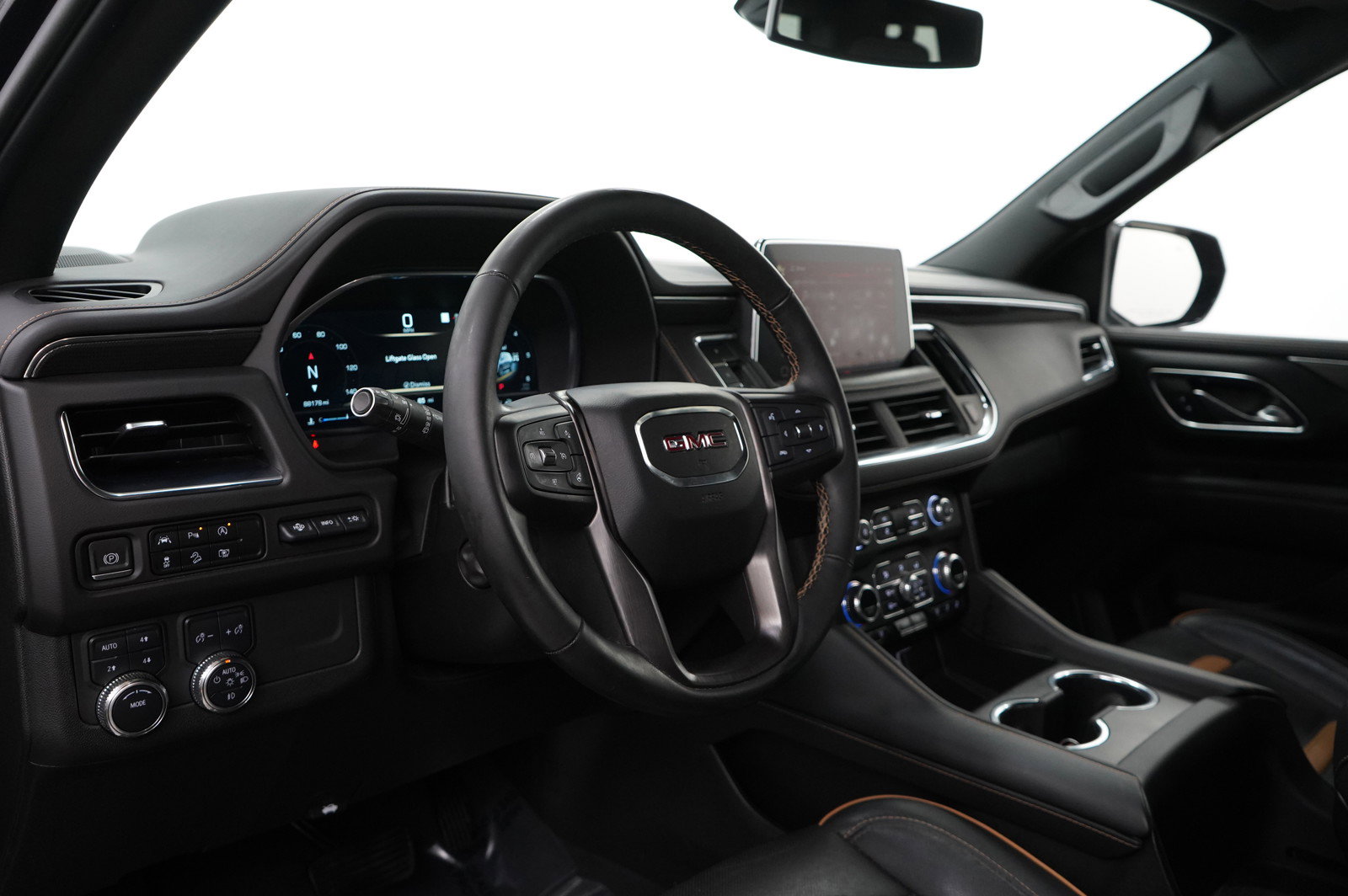 Used 2023 GMC Yukon XL AT4 w/ AT4 Premium Package image 19