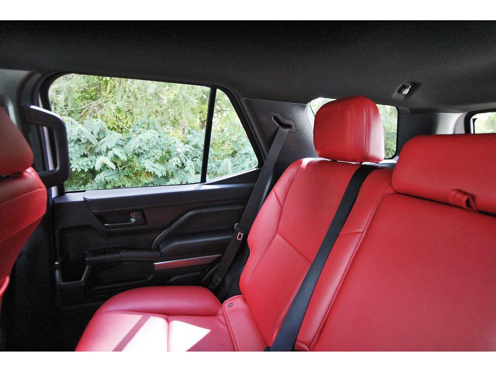 Used 2025 Toyota 4Runner TRD Sport AWD/4WD image 9