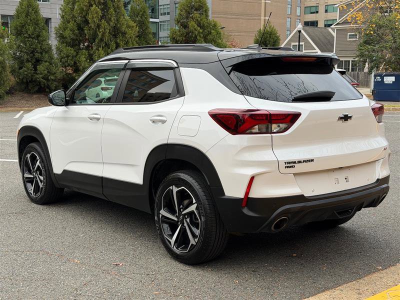 Used 2021 Chevrolet TrailBlazer RS w/ Sun and Liftgate Package image 9