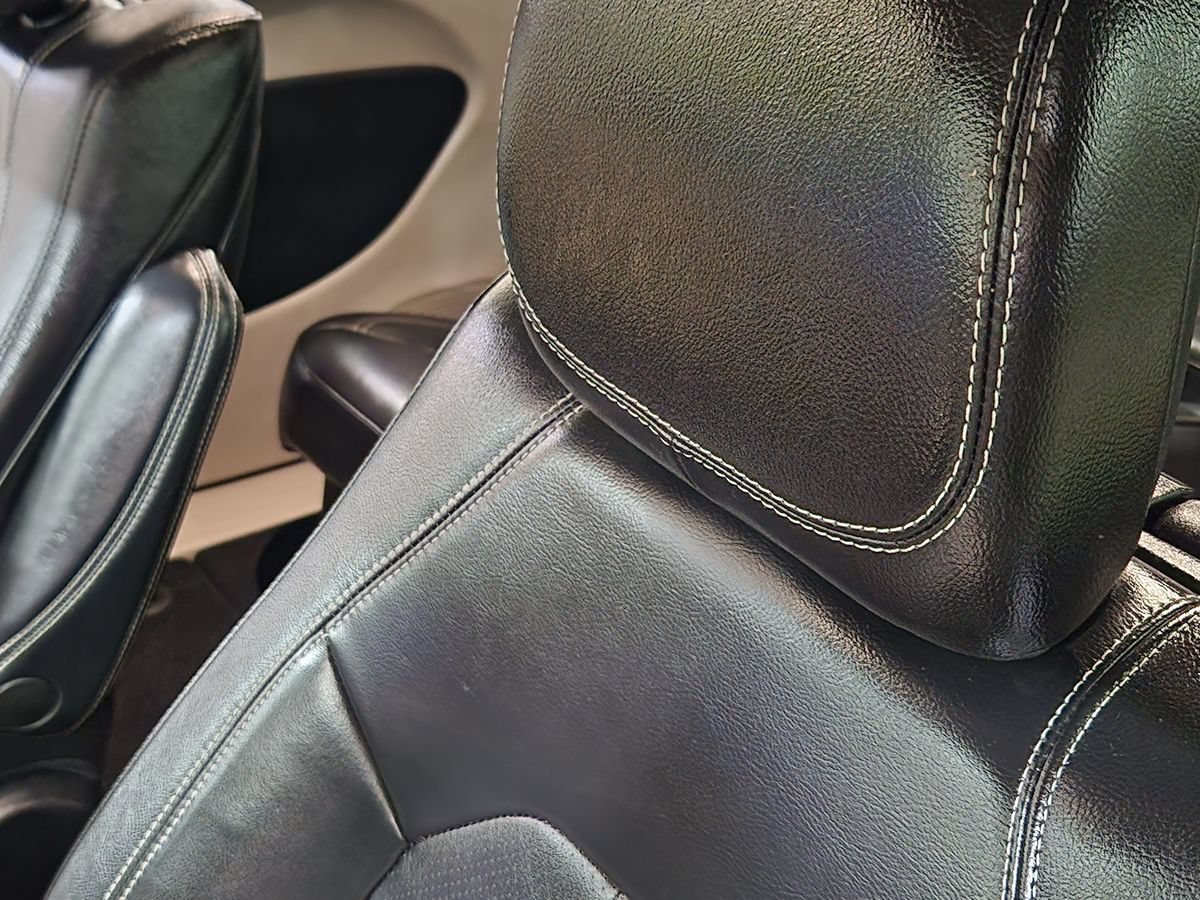 Used 2022 Chrysler Pacifica Touring-L w/ Uconnect Theater Family Group AWD/4WD image 34