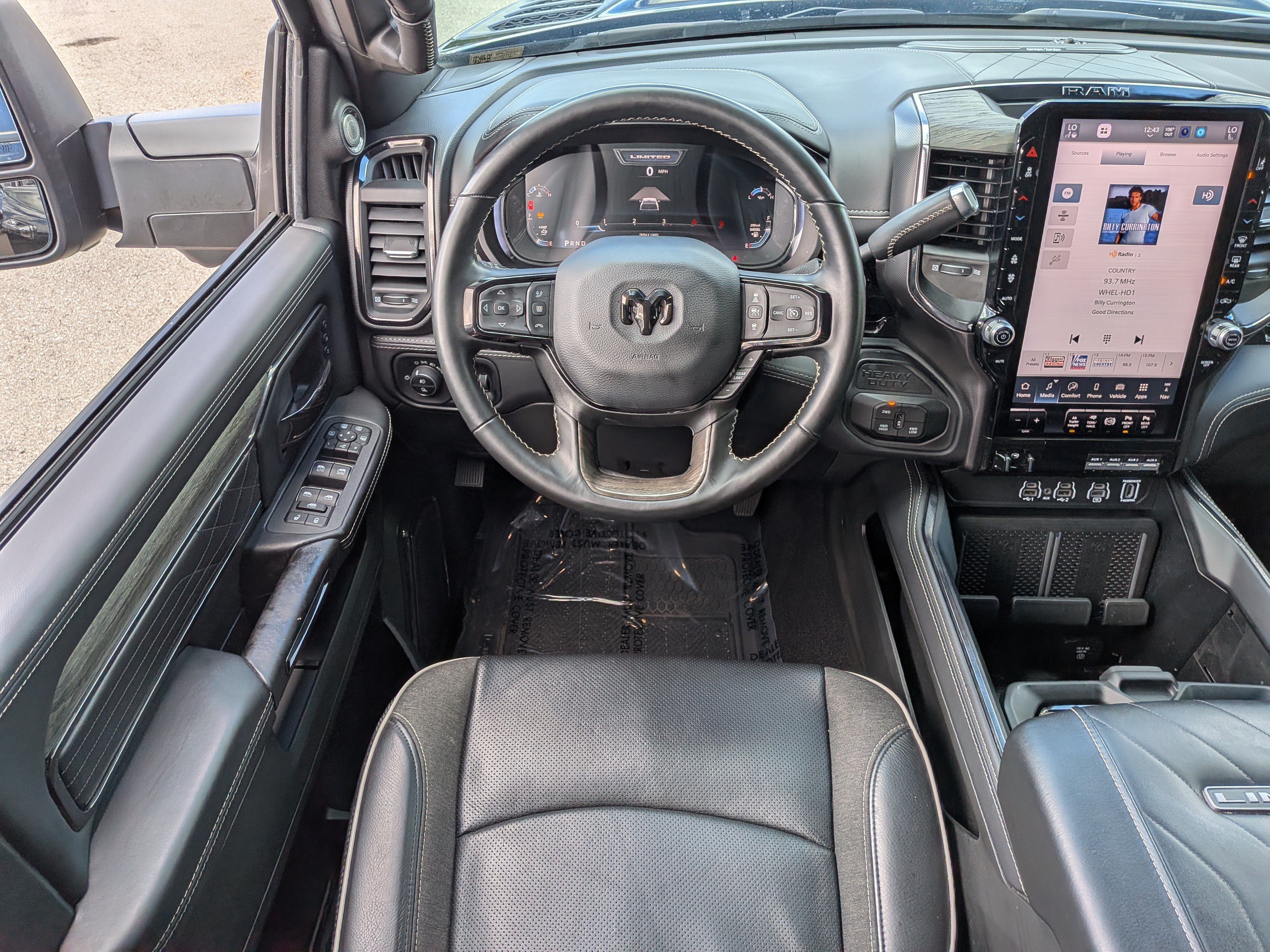 Used 2025 RAM 2500 Limited AWD/4WD image 17