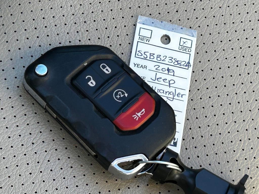 Used 2019 Jeep Wrangler Unlimited Sahara w/ Safety Group image 52