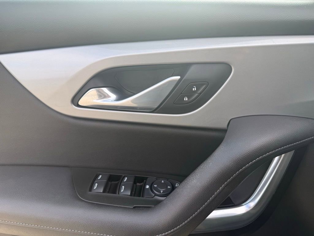 Used 2020 Chevrolet Blazer LT image 26