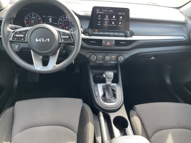 Used 2023 Kia Forte LXS image 3