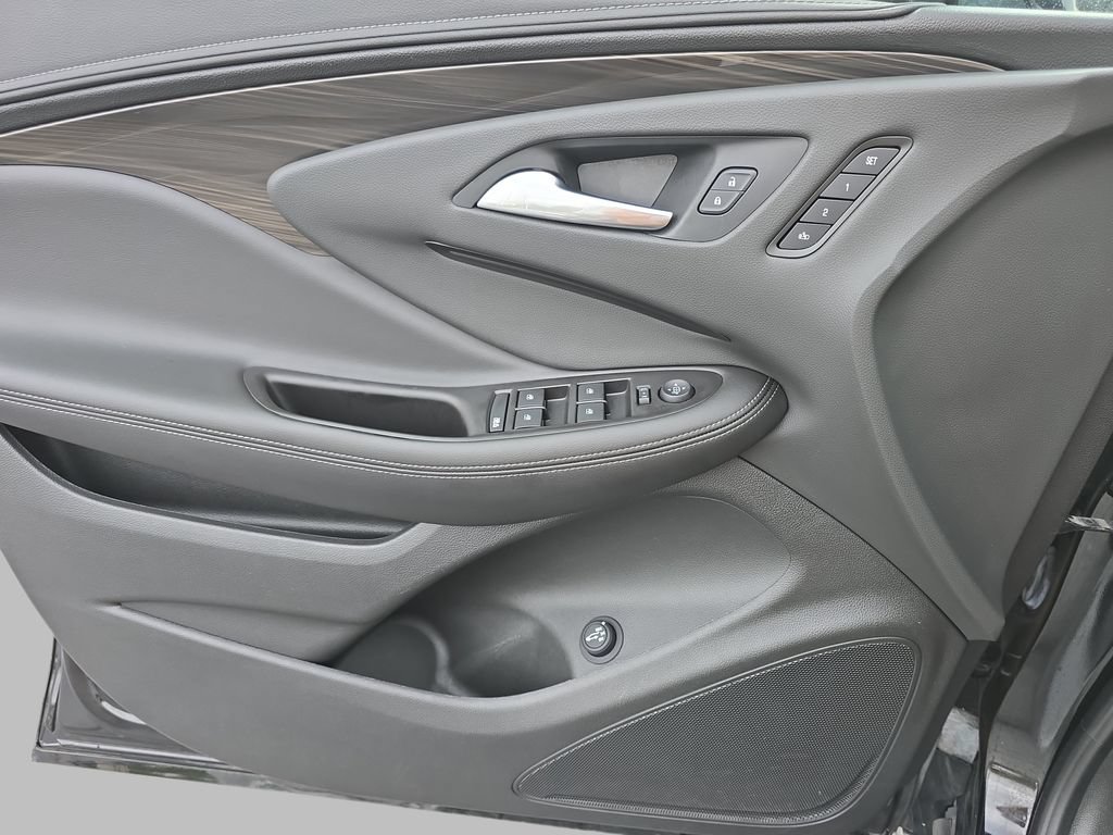 Certified 2019 Buick Envision Essence AWD/4WD image 30