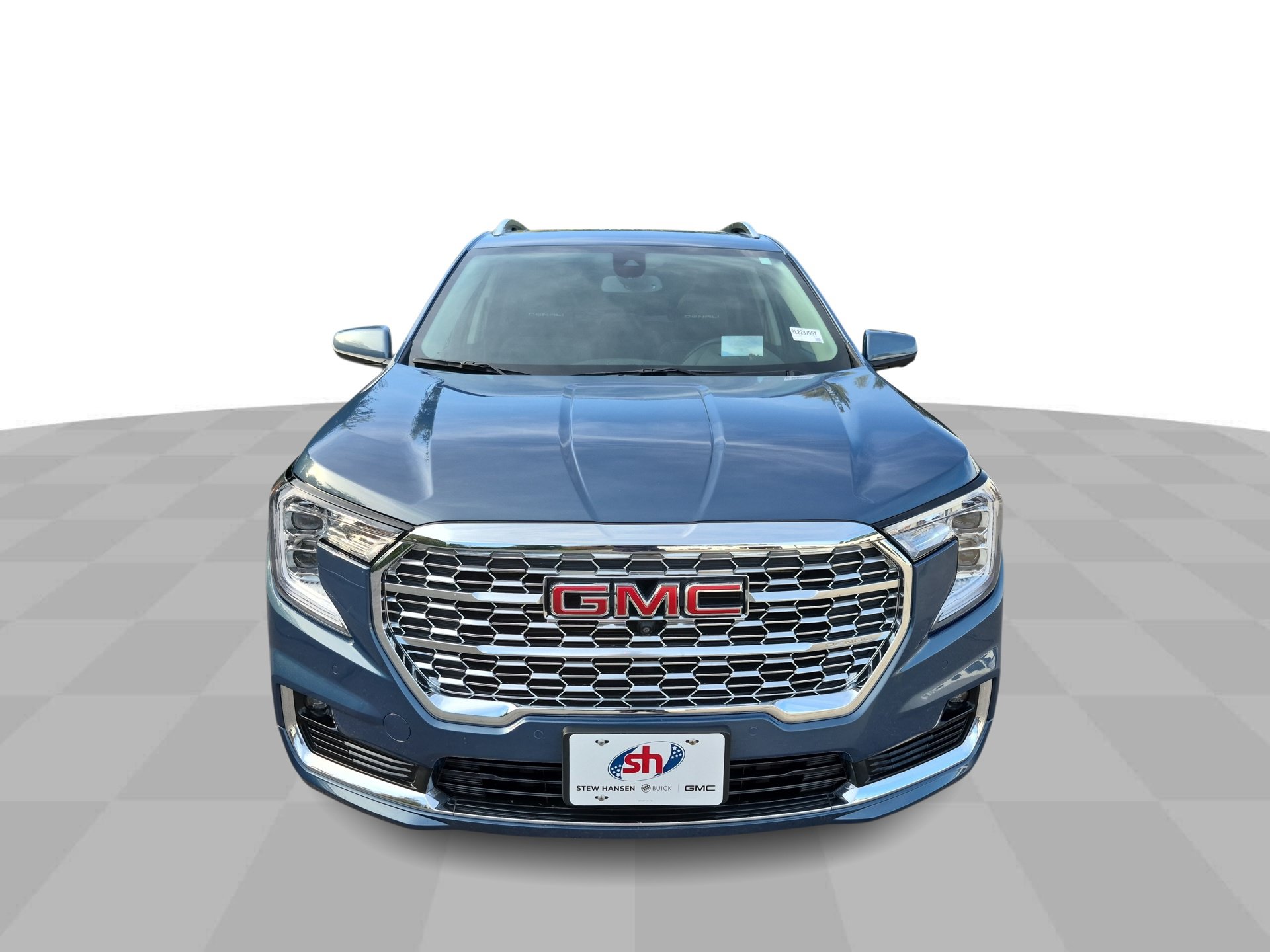 Used 2024 GMC Terrain Denali w/ Denali Premium Package AWD/4WD image 3