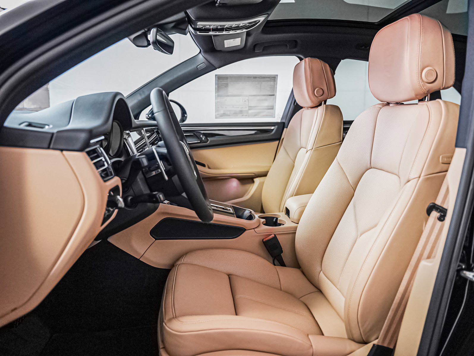 New 2026 Porsche Macan image 5