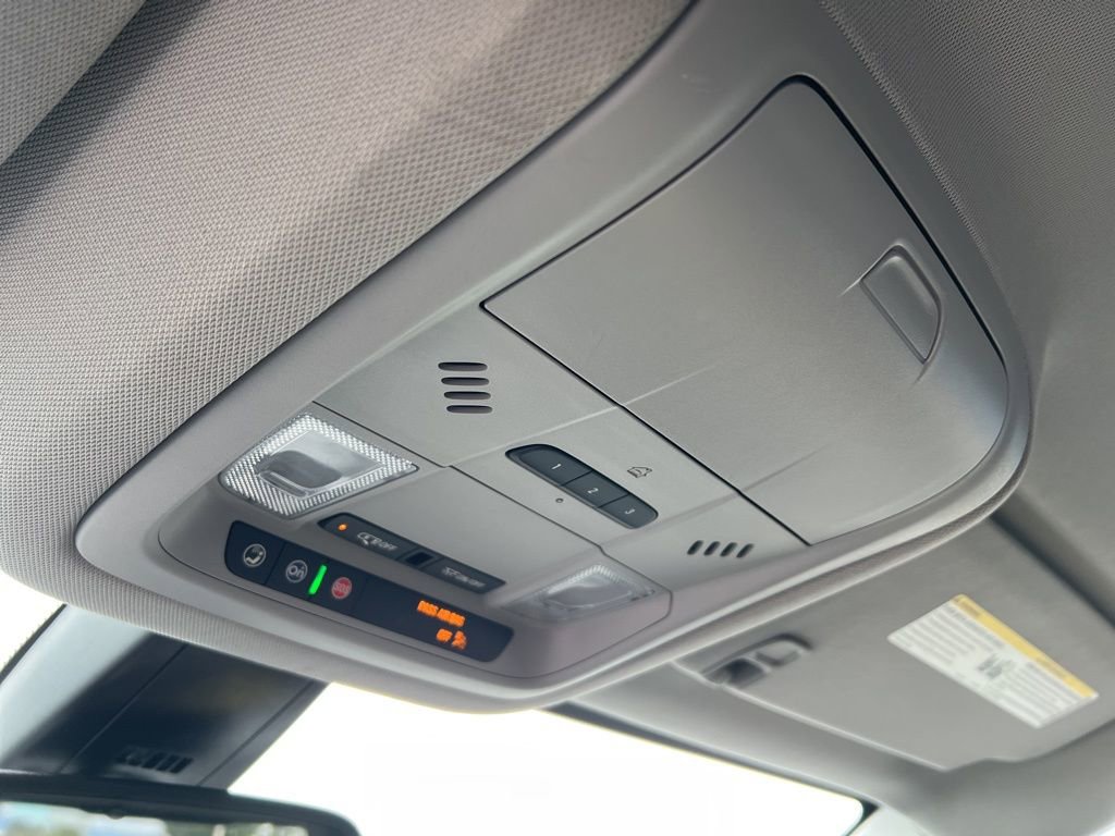 Used 2023 GMC Acadia SLT image 20