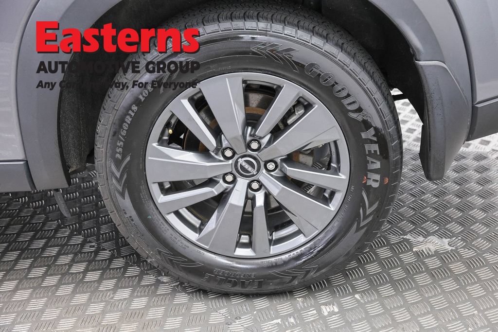 Used 2024 Nissan Pathfinder SV AWD/4WD image 32