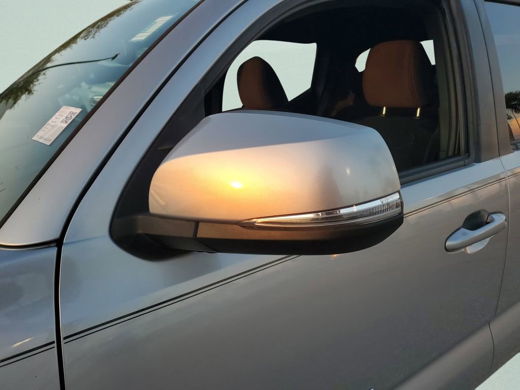 Used 2019 Toyota Tacoma TRD Off-Road image 12