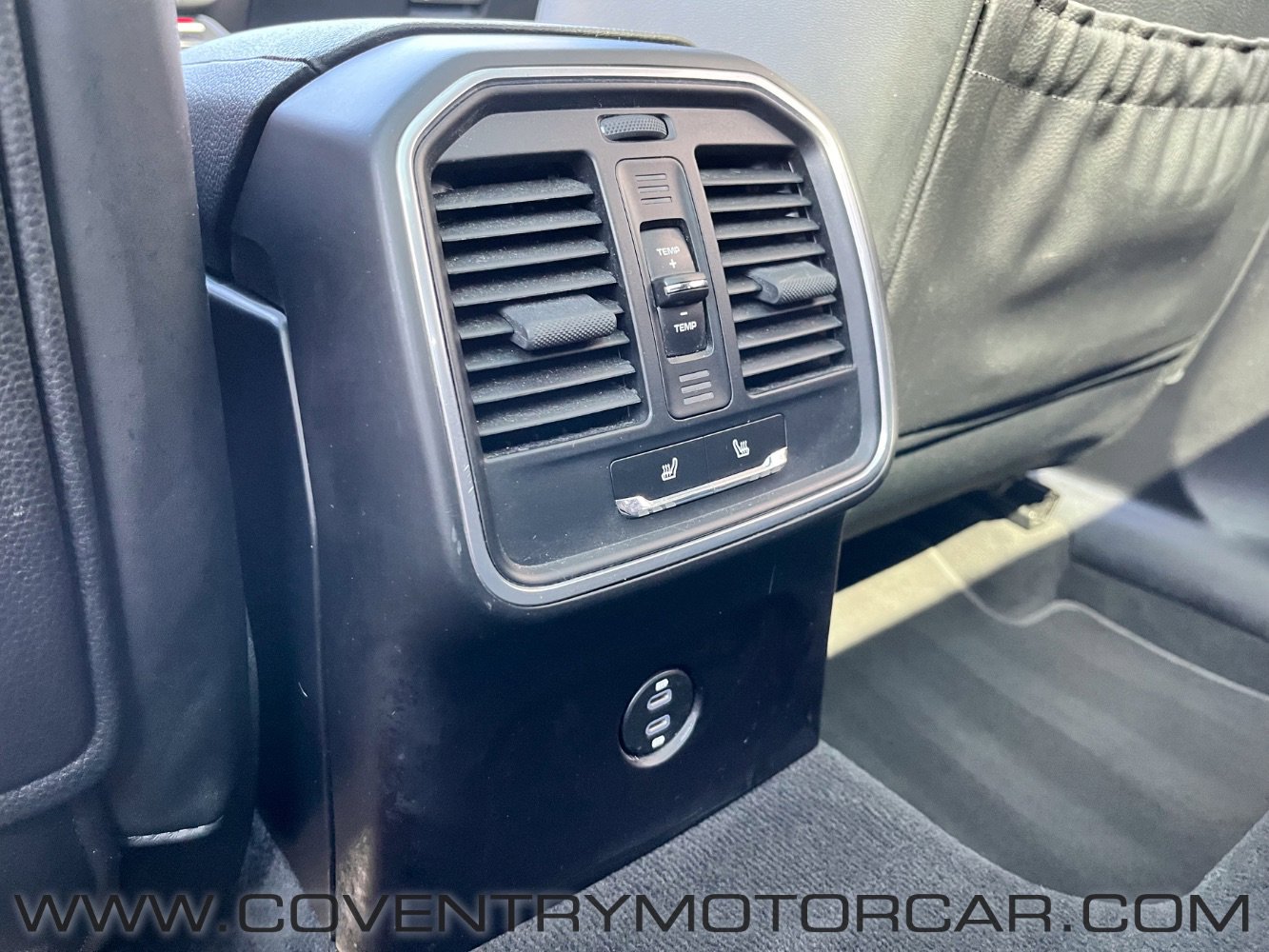 Used 2022 Porsche Macan image 39