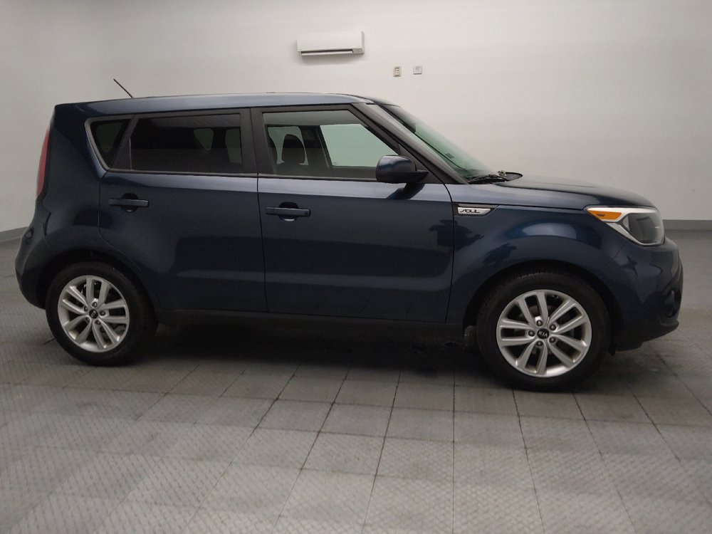 Used 2018 Kia Soul + FWD image 11
