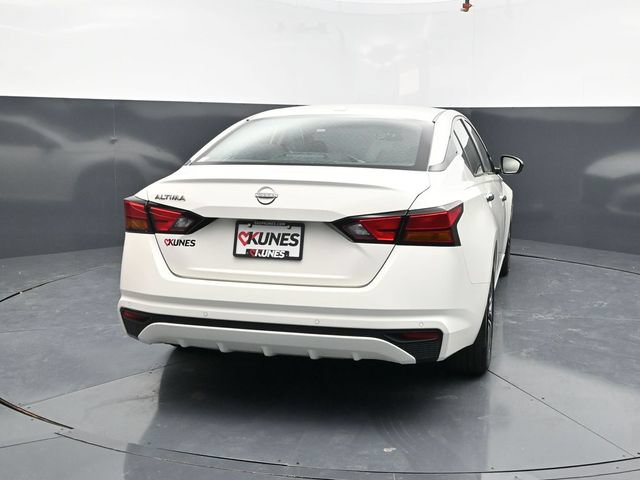 Used 2025 Nissan Altima 2.5 SV FWD image 7