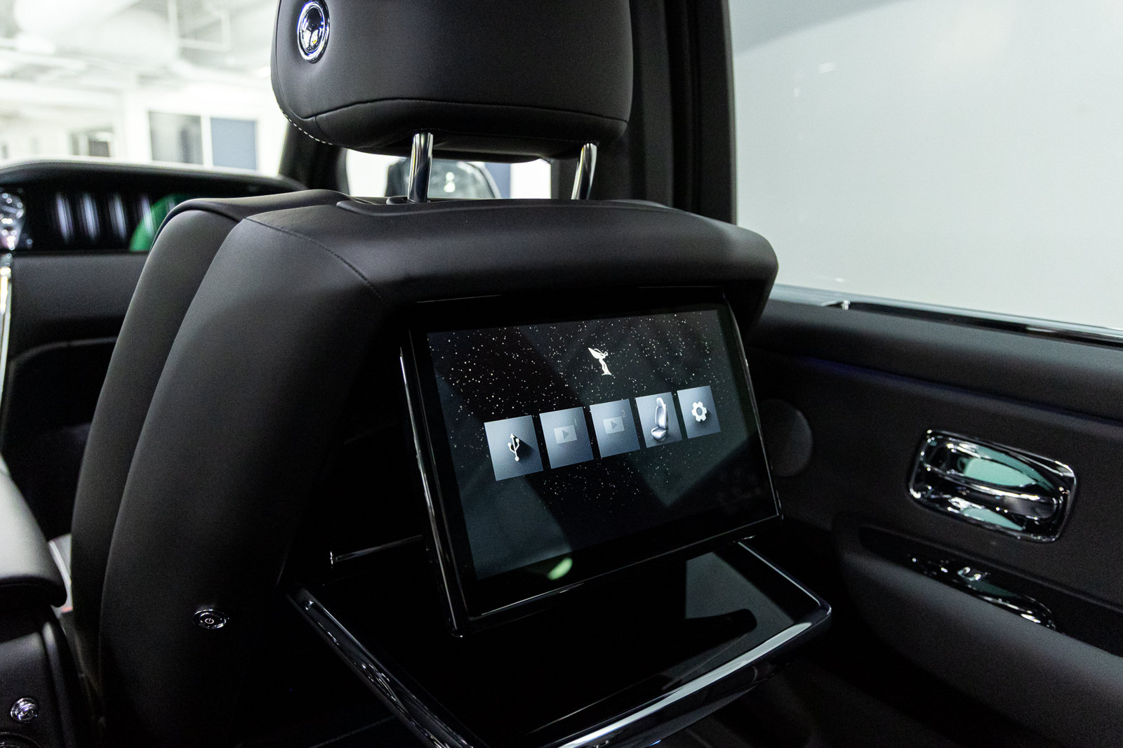 New 2027 Rolls-Royce Cullinan AWD/4WD image 51