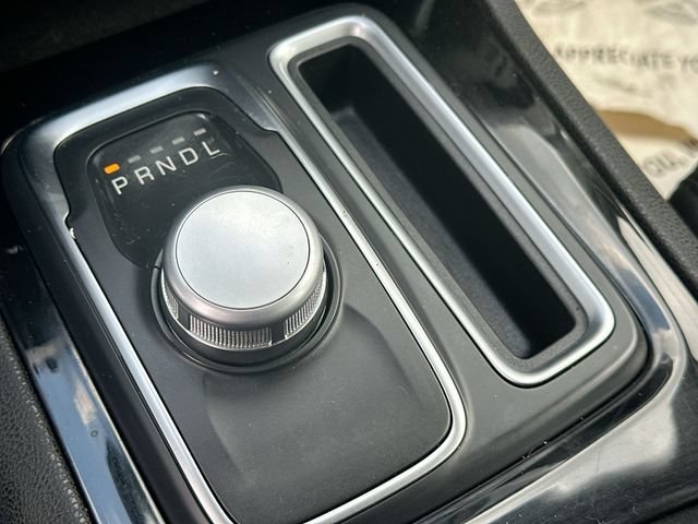 Used 2023 Chrysler 300 Touring w/ Sport Appearance Package RWD image 18